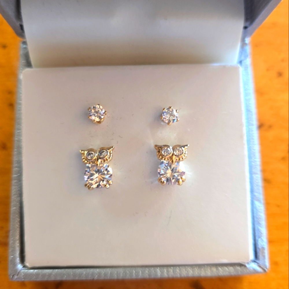 NEW 2 toned cubic zirconia owl stud earring set.